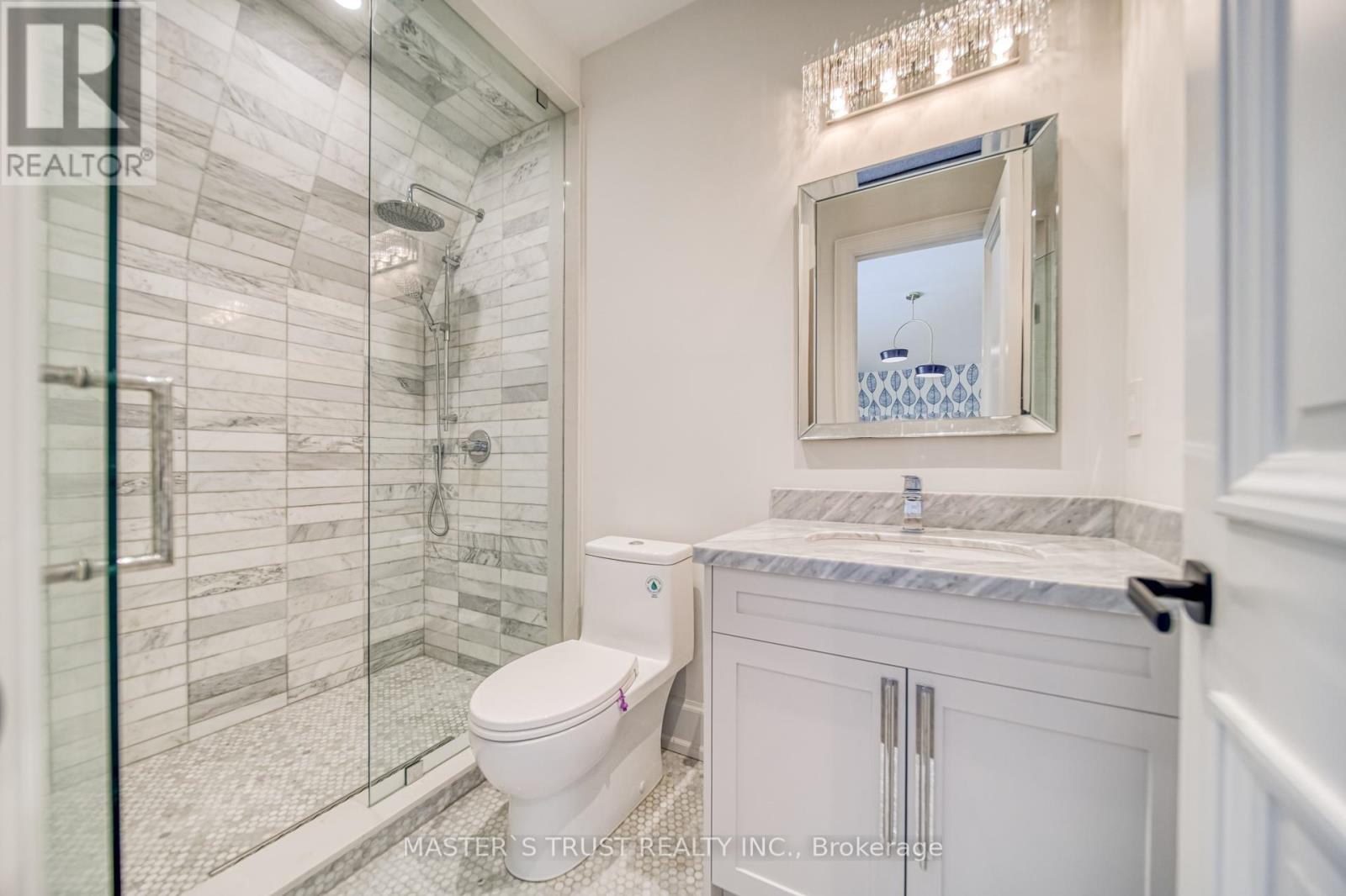 Photo 5 of 15 Ames Circle, Toronto ON
