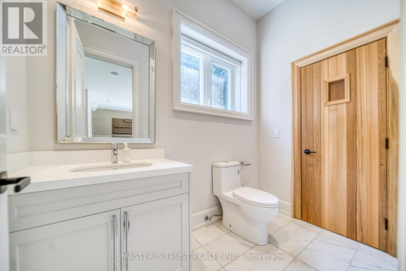 Photo 1 of 15 Ames Circle, Toronto ON