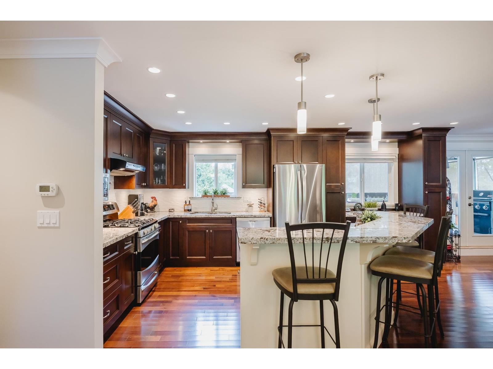 Photo 4 of 6347 183 Street, Surrey BC