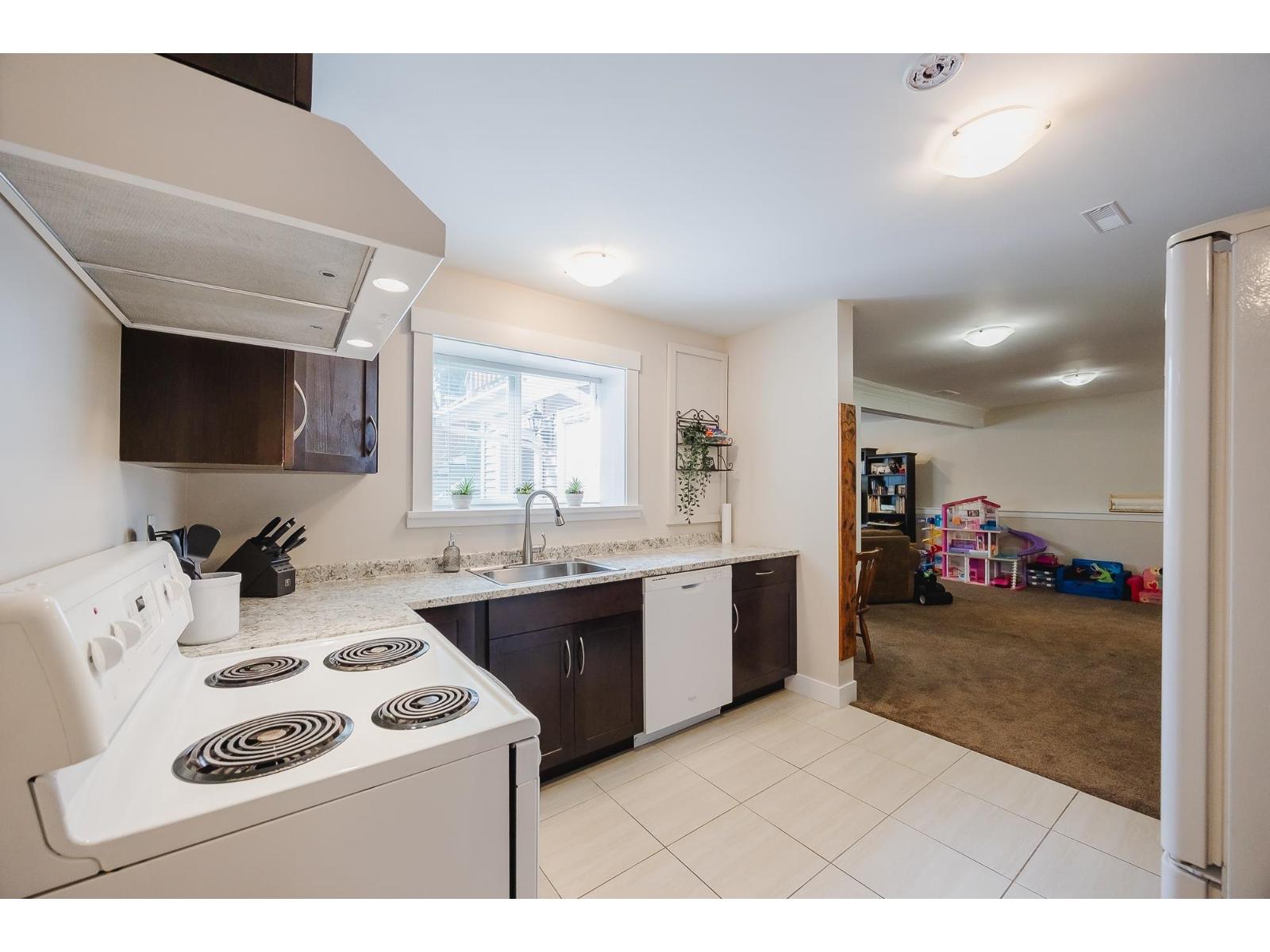 Photo 23 of 6347 183 Street, Surrey BC