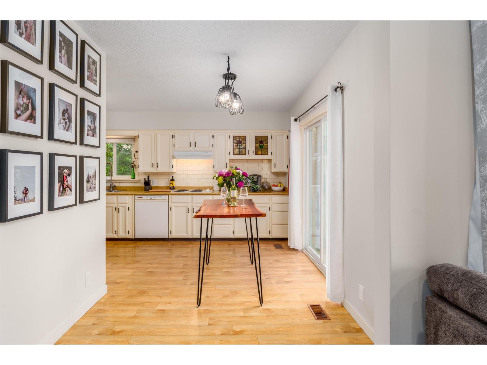 Photo 6 of 34777 Mt Blanchard Drive, Abbotsford BC