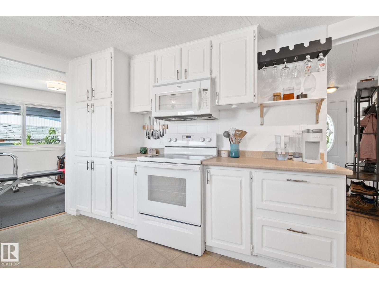 Photo 1 of 688 Evergreen Pa Nw Nw, Edmonton AB