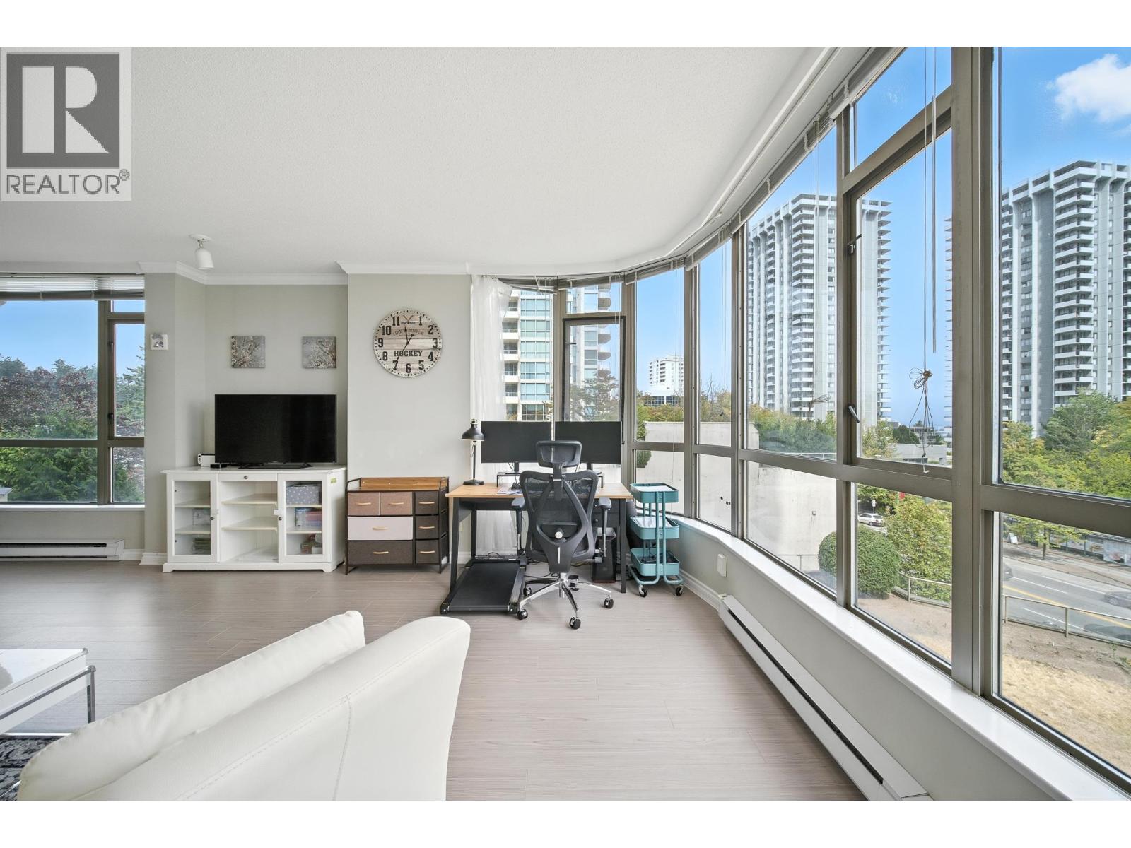 Photo 5 of 400 5967 Wilson Avenue, Burnaby BC