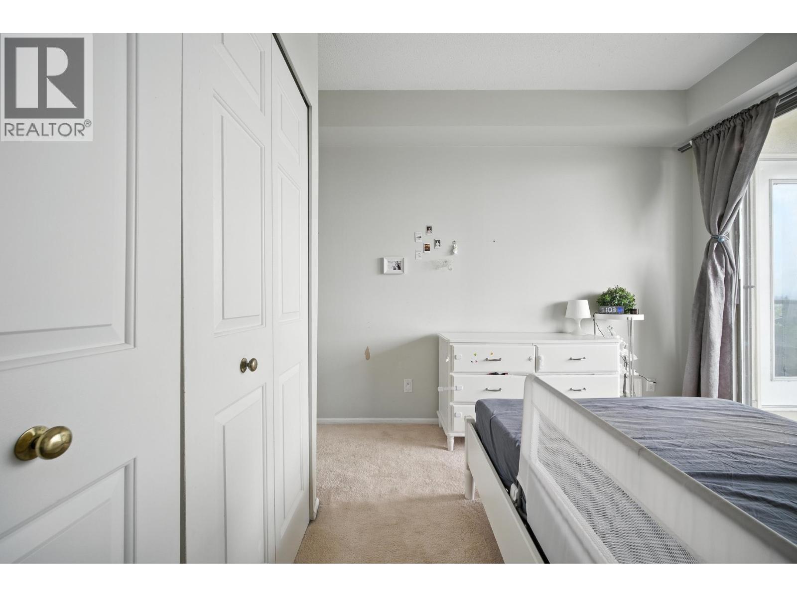 Photo 12 of 400 5967 Wilson Avenue, Burnaby BC