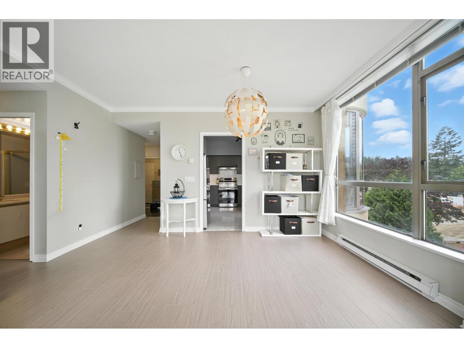 Photo 7 of 400 5967 Wilson Avenue, Burnaby BC