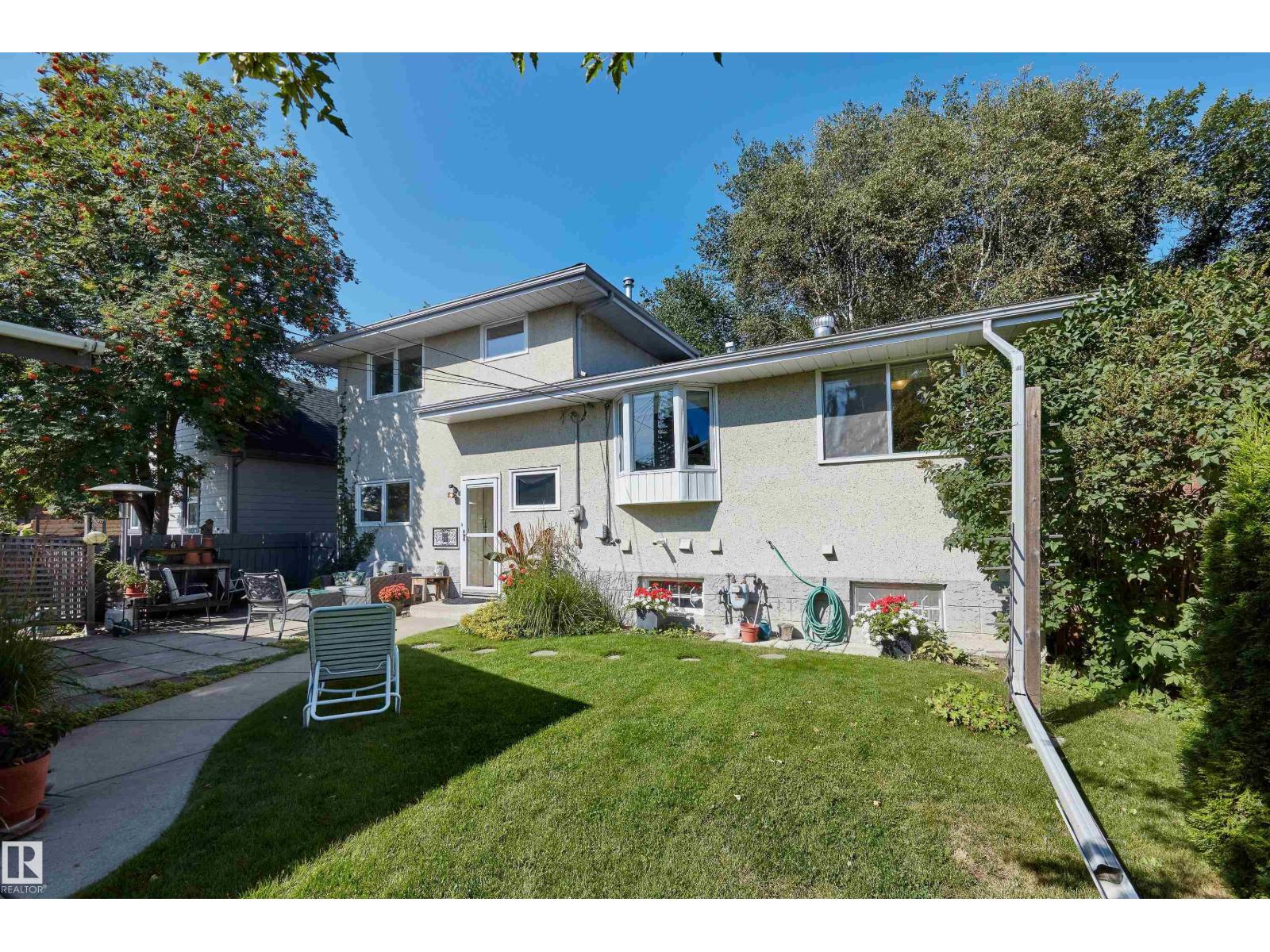 Photo 29 of 3523 113 B St Nw, Edmonton AB