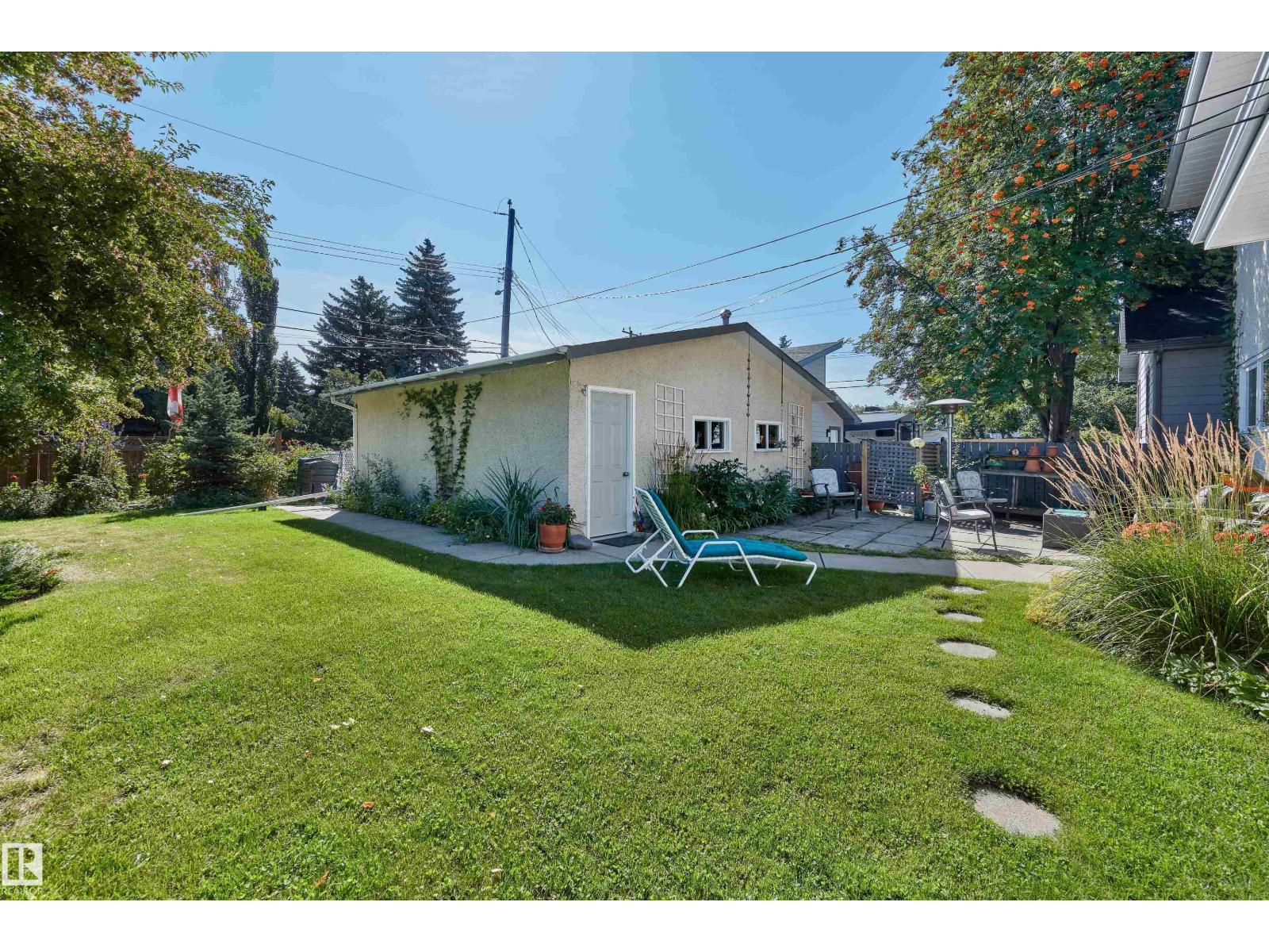 Photo 31 of 3523 113 B St Nw, Edmonton AB