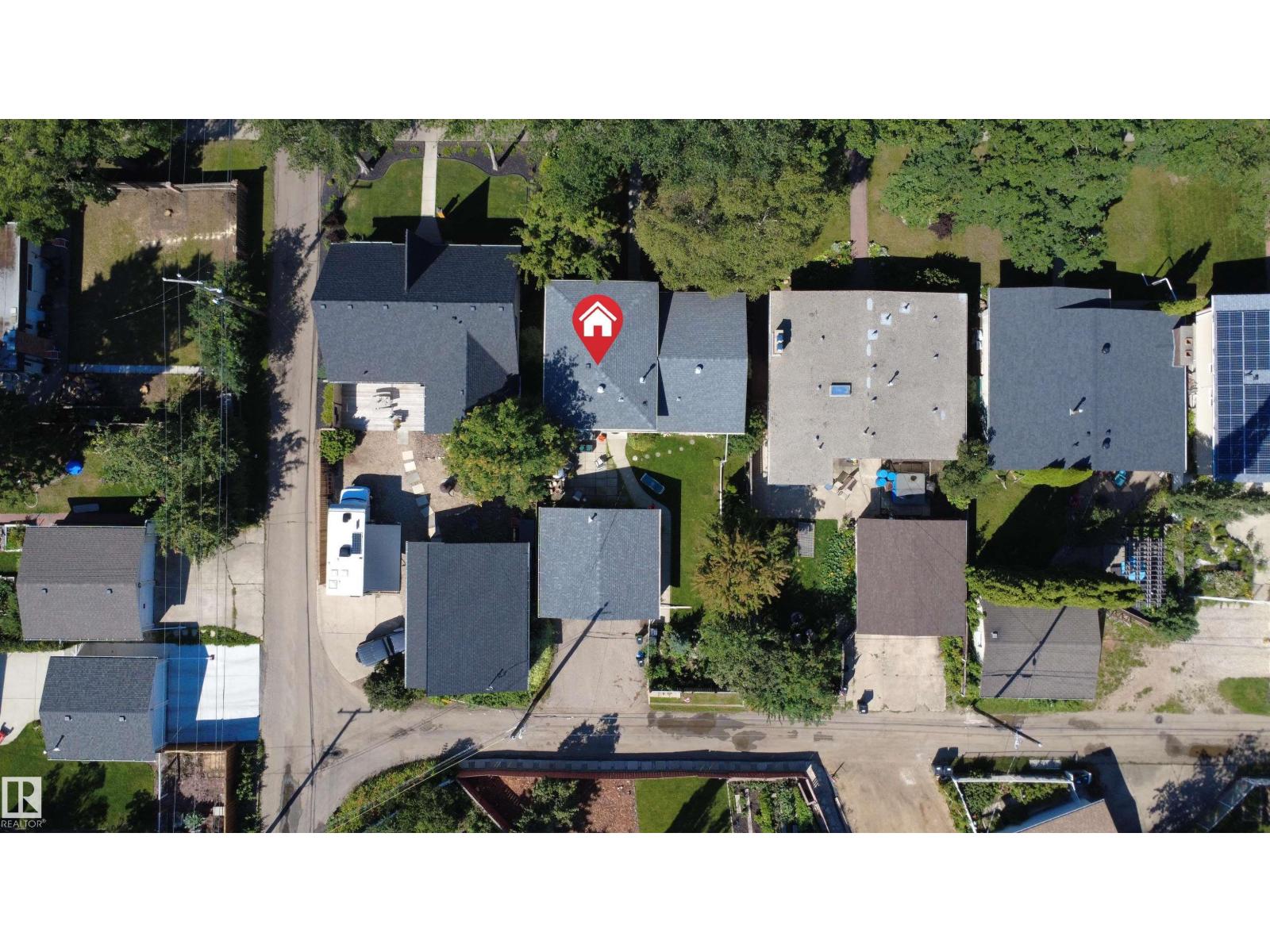 Photo 36 of 3523 113 B St Nw, Edmonton AB