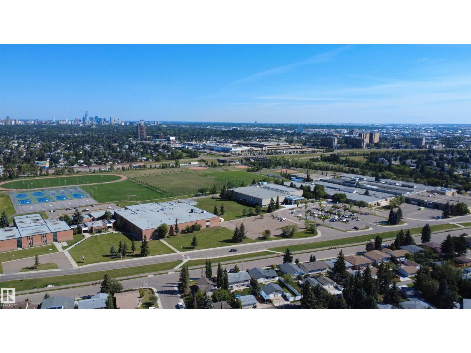 Photo 39 of 3523 113 B St Nw, Edmonton AB