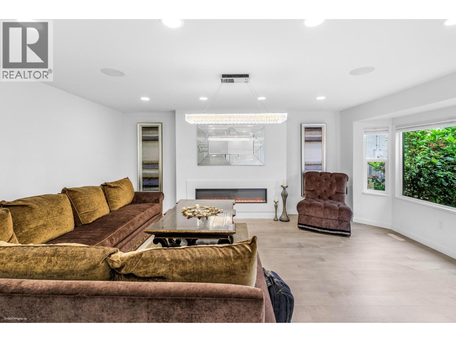 6471 GIBBONS DRIVE, Richmond