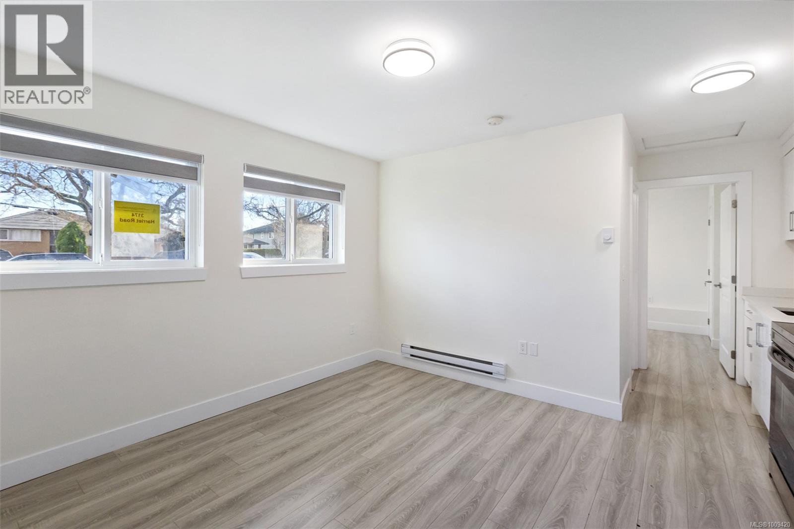 Photo 17 of 3174 Harriet Rd, Saanich BC