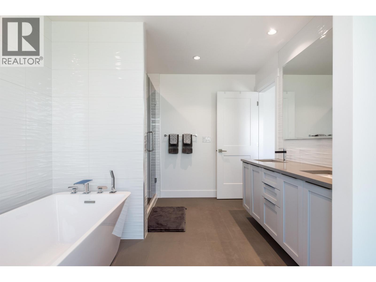 Photo 32 of 7 3535 Princeton Avenue, Coquitlam BC