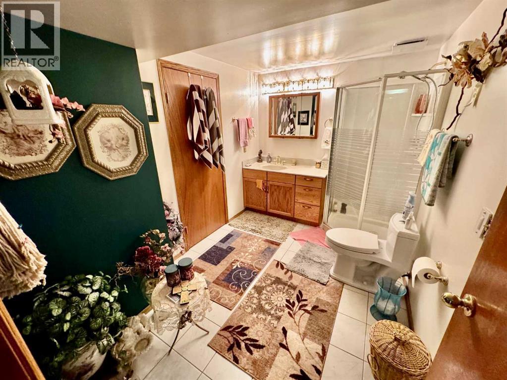 Single Family House Bungalow for Sale in  Whitestone Road NE Whitehorn Calgary 