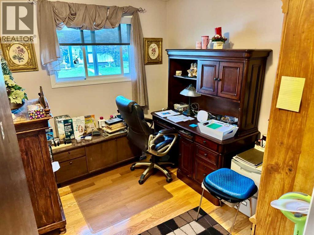Single Family House Bungalow for Sale in  Whitestone Road NE Whitehorn Calgary 