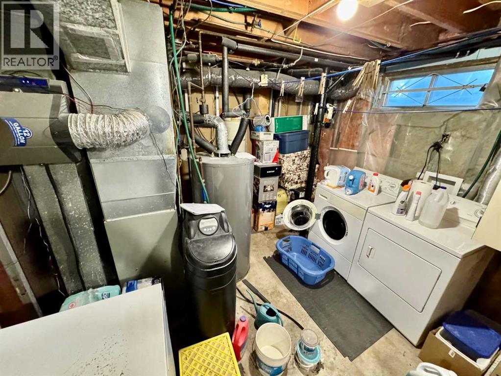 Single Family House Bungalow for Sale in  Whitestone Road NE Whitehorn Calgary 