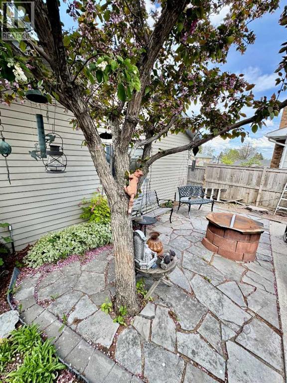 Single Family House Bungalow for Sale in  Whitestone Road NE Whitehorn Calgary 