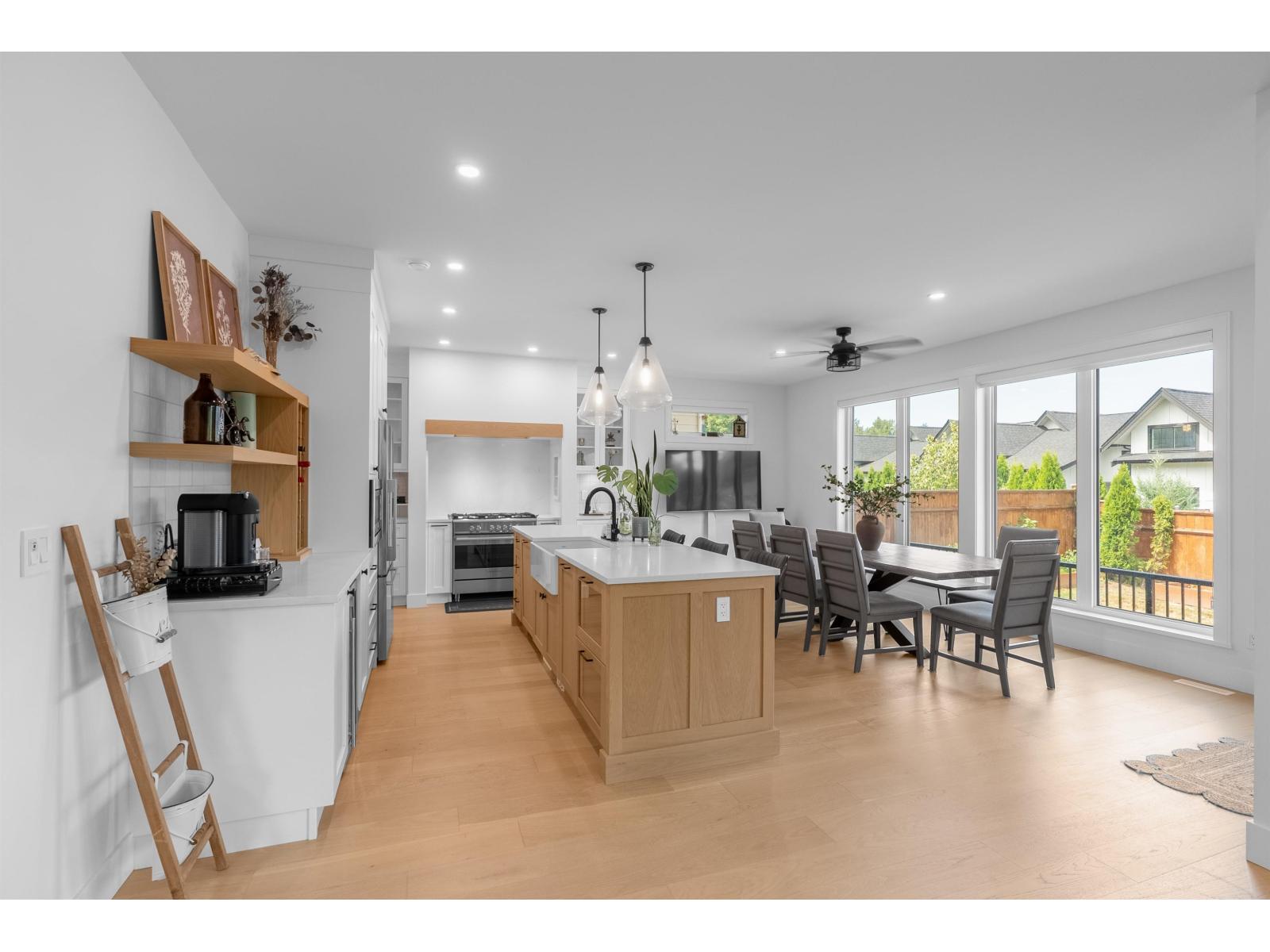 Photo 10 of 19689 78 B Avenue, Langley BC