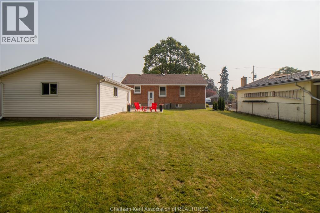 Photo 36 of 32 Simonton Drive, Chatham ON