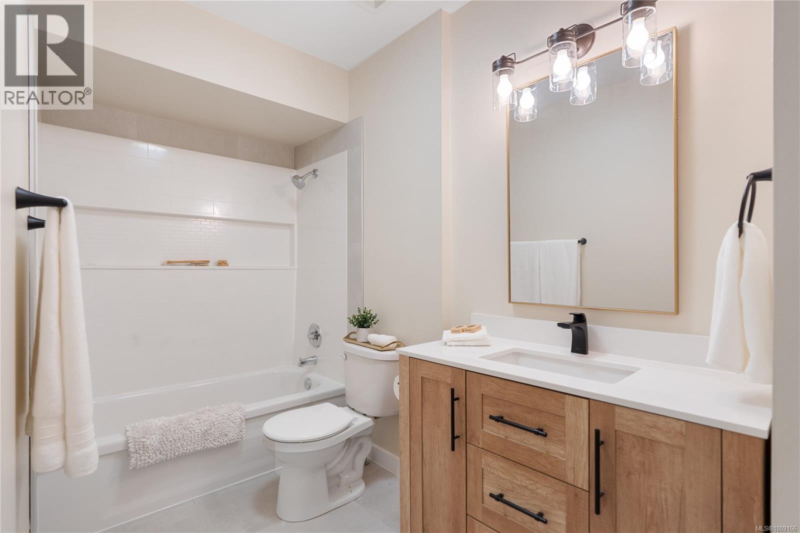 Photo 4 of 3 974 Dunford Ave, Langford BC