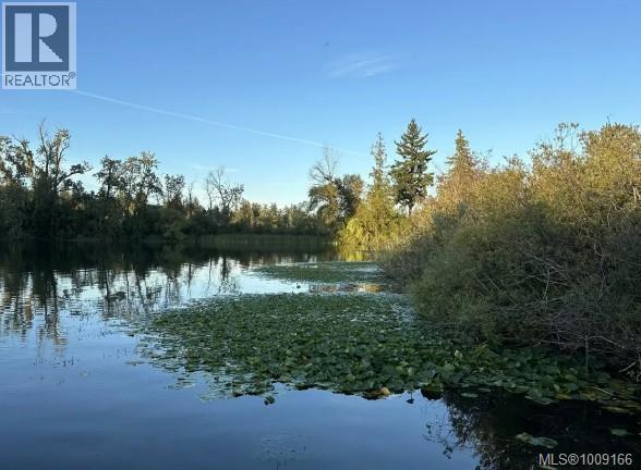 Photo 8 of 3 974 Dunford Ave, Langford BC