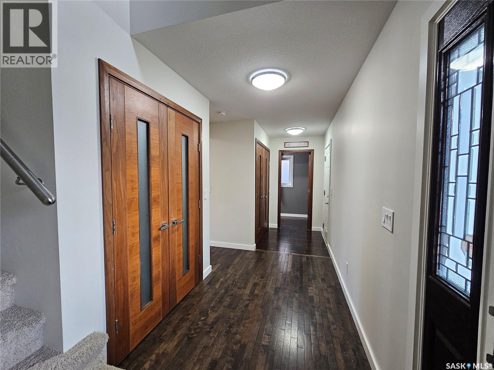 Photo 2 of 439 Pichler Crescent, Saskatoon SK