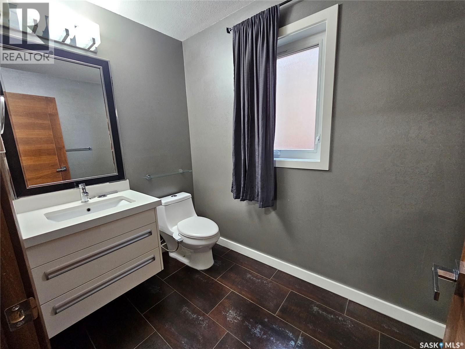 Photo 9 of 439 Pichler Crescent, Saskatoon SK