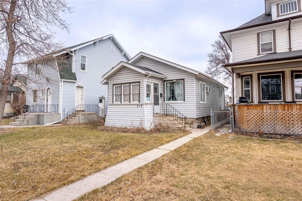Photo 3 of 315 Church Avenue, Winnipeg MB