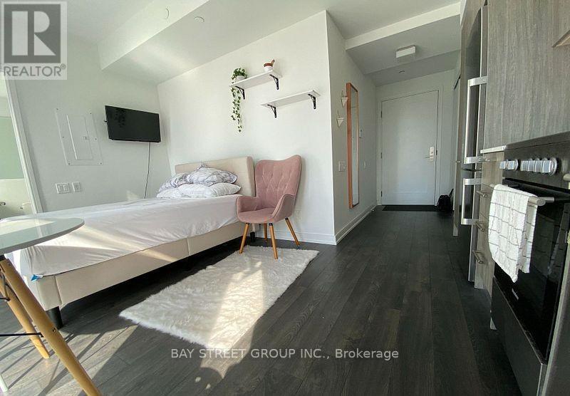 Photo 5 of 2601 28 Wellesley Street E, Toronto ON