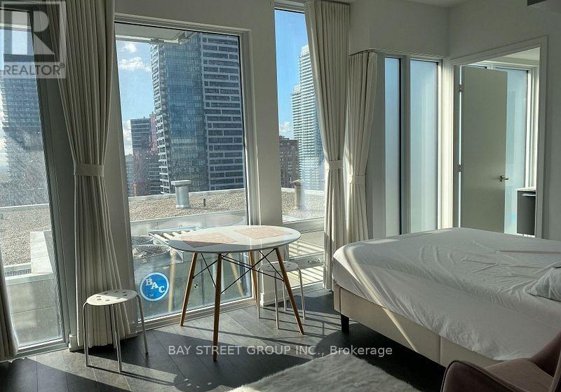 Photo 13 of 2601 28 Wellesley Street E, Toronto ON
