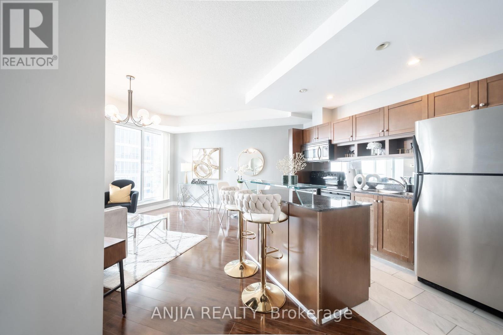 Photo 8 of 3411 8 York Street, Toronto ON