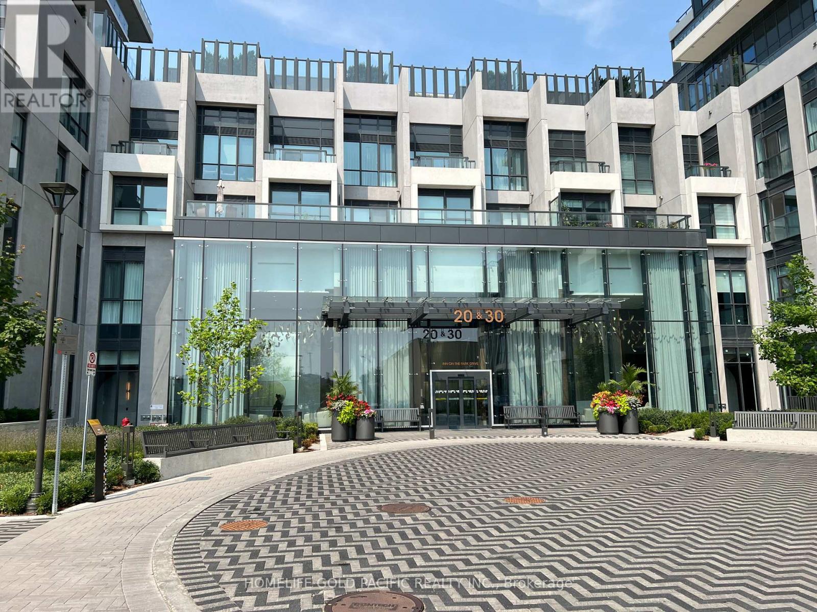 Photo 13 of 2338 20 Inn On The Park Drive, Toronto ON