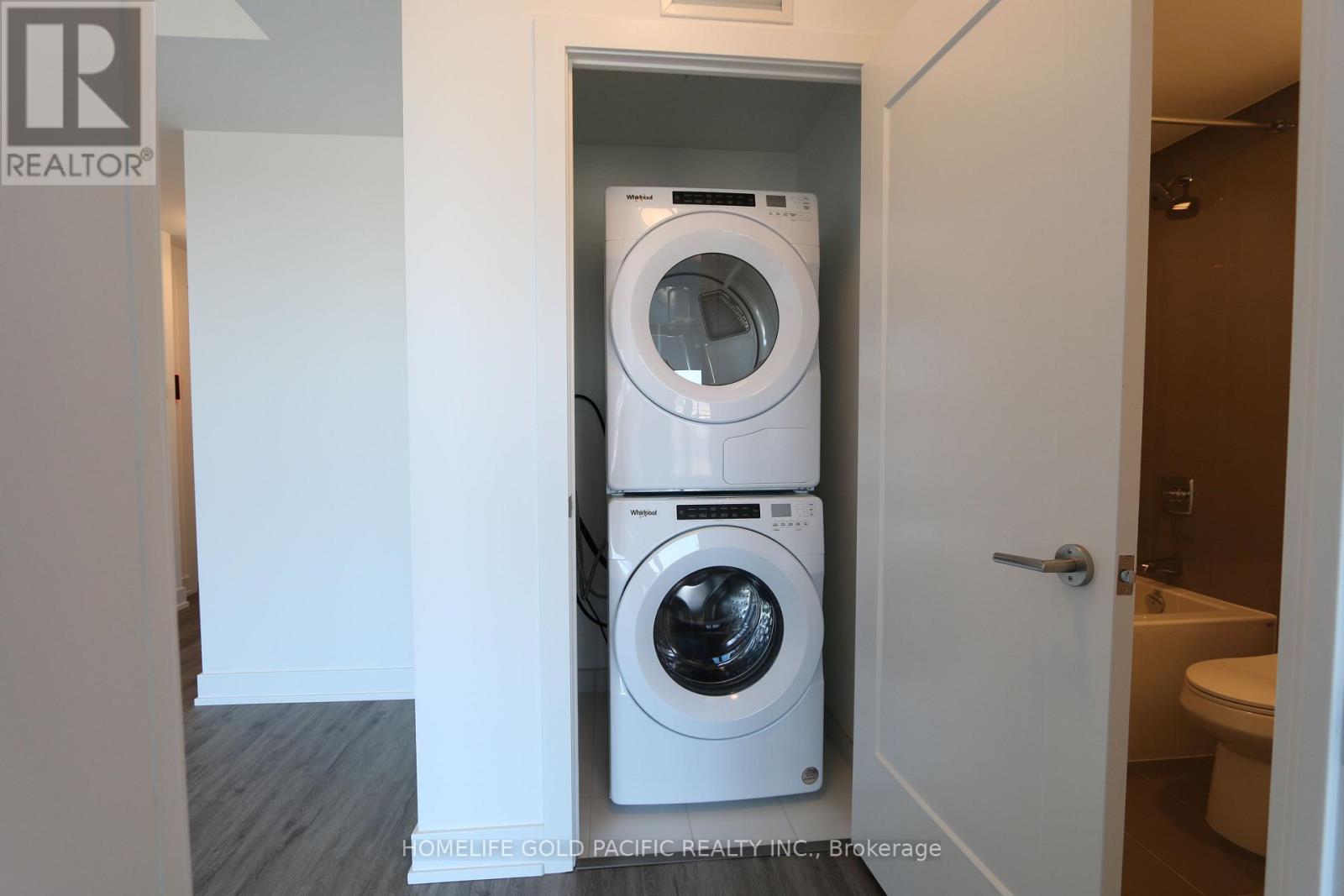 Photo 12 of 2338 20 Inn On The Park Drive, Toronto ON
