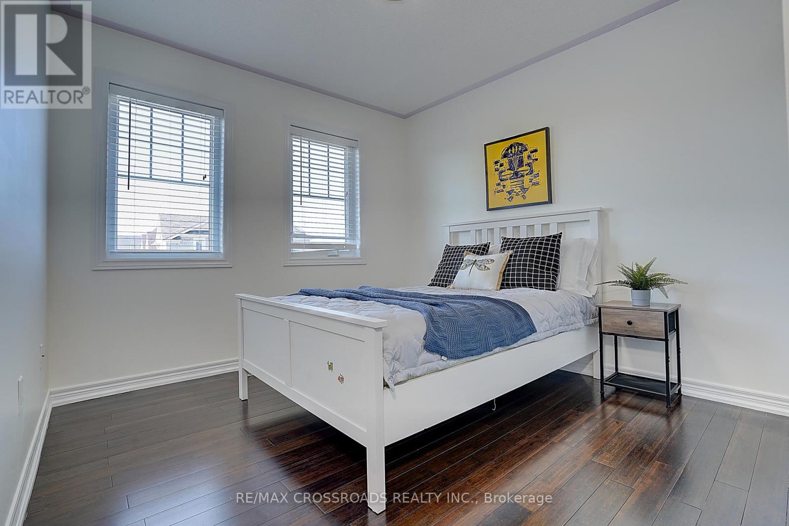 Photo 5 of 106 Milos Road, Richmond Hill ON