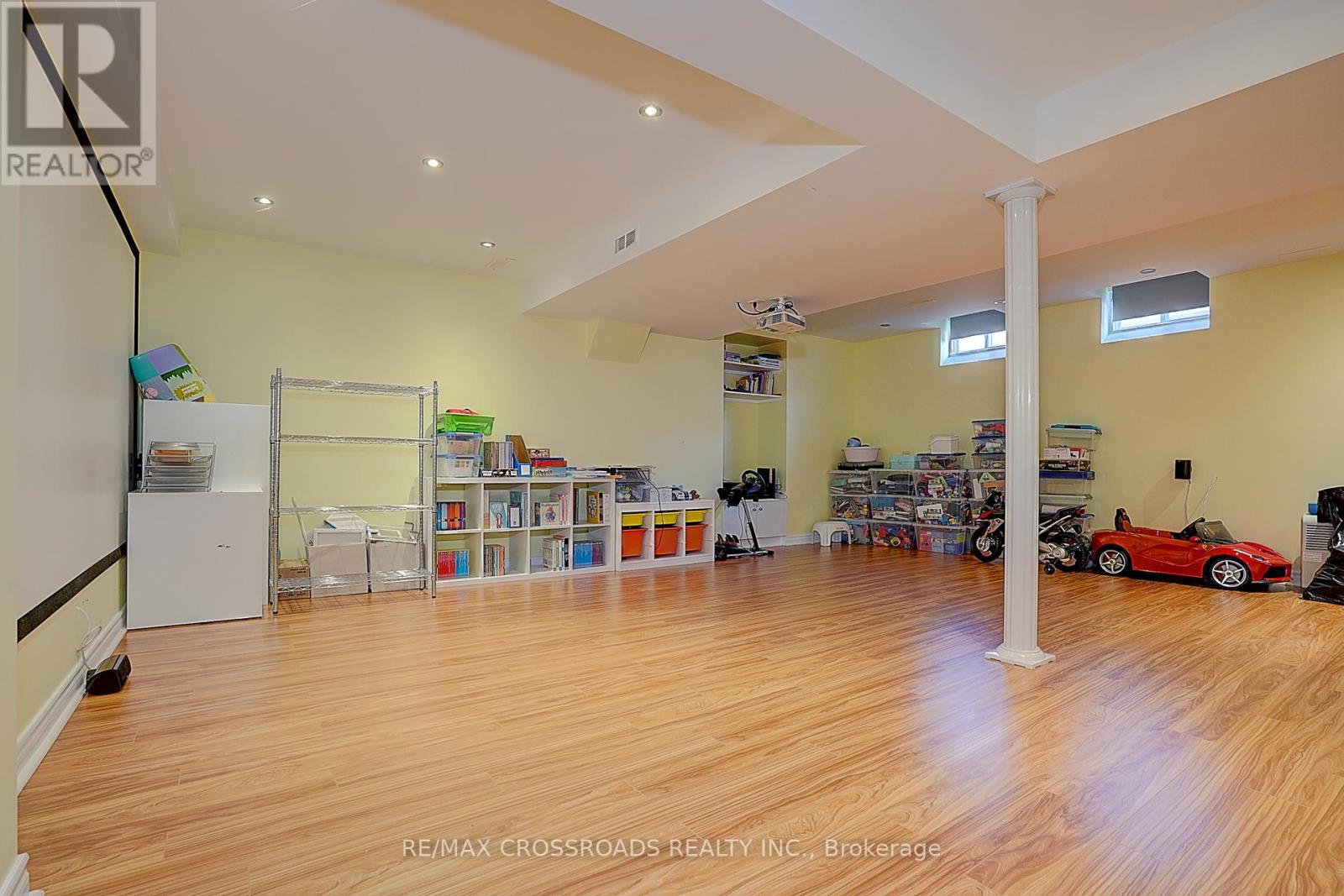 Photo 7 of 106 Milos Road, Richmond Hill ON