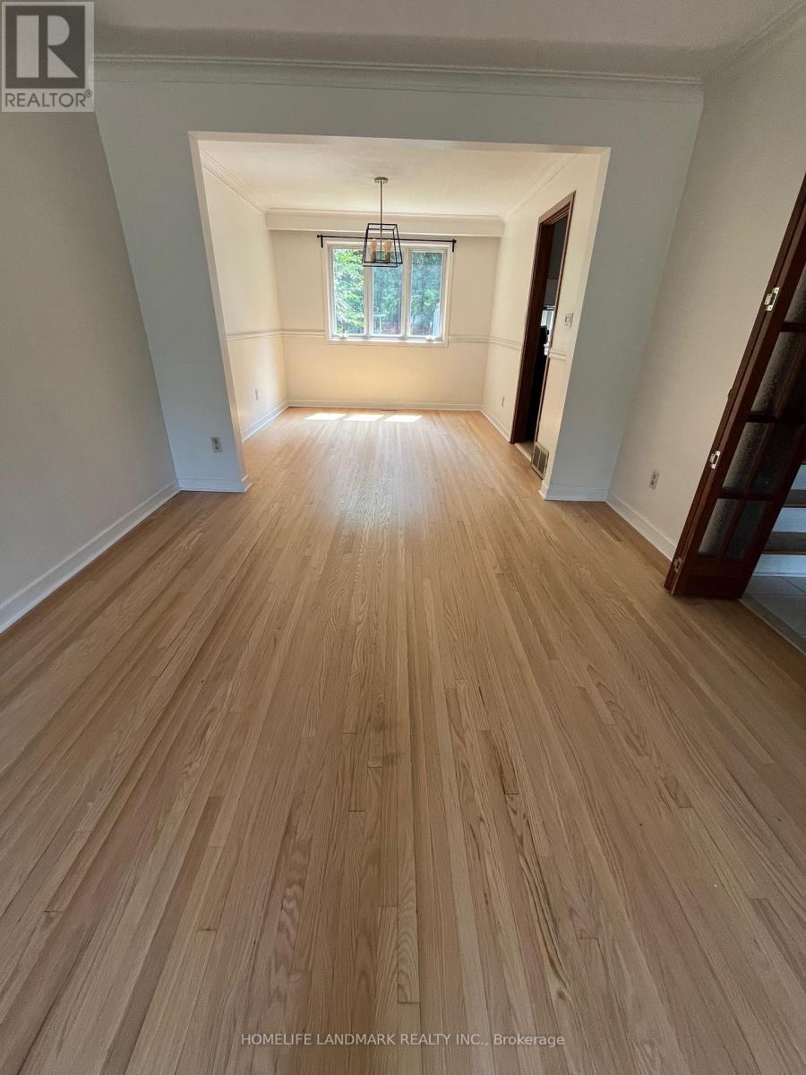 Photo 6 of 3290 Spruce Avenue, Burlington ON