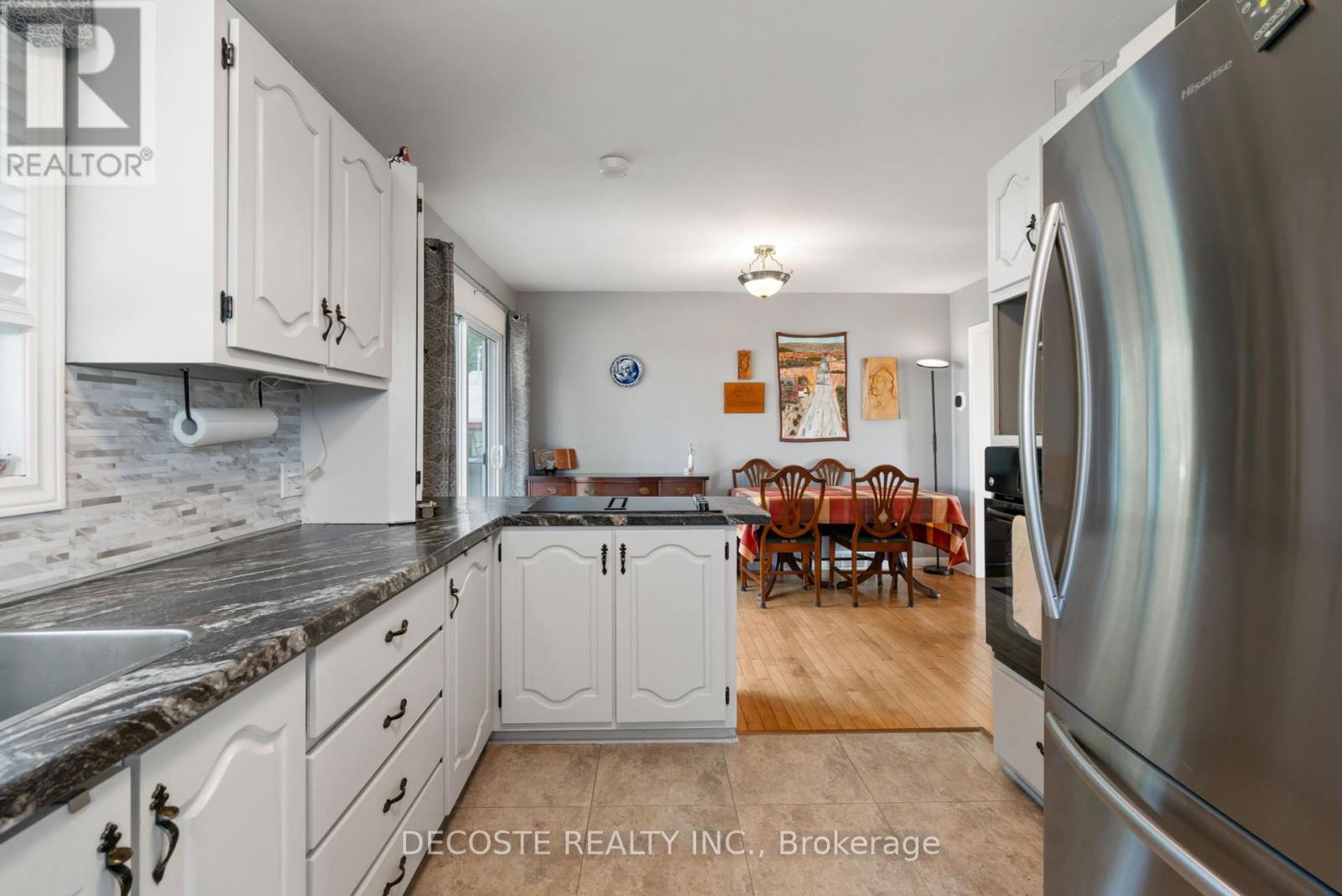 Photo 8 of 137 Park Avenue, North Glengarry ON