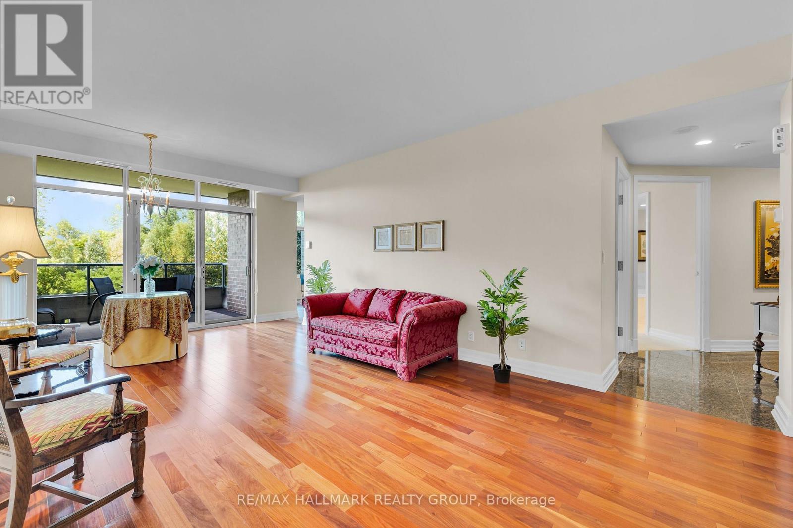 Photo 10 of 304 3580 Rivergate Way, Ottawa ON