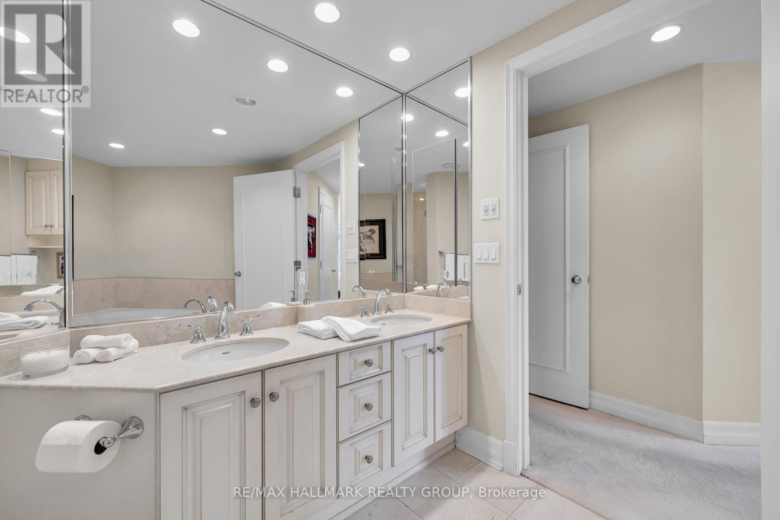 Photo 35 of 304 3580 Rivergate Way, Ottawa ON