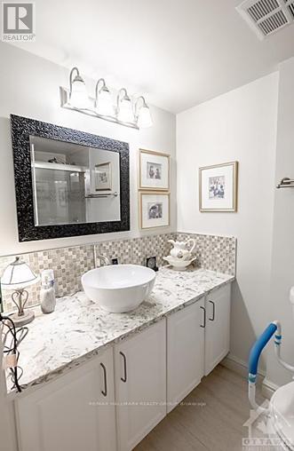 Photo 9 of 711 2871 Richmond Road, Ottawa ON