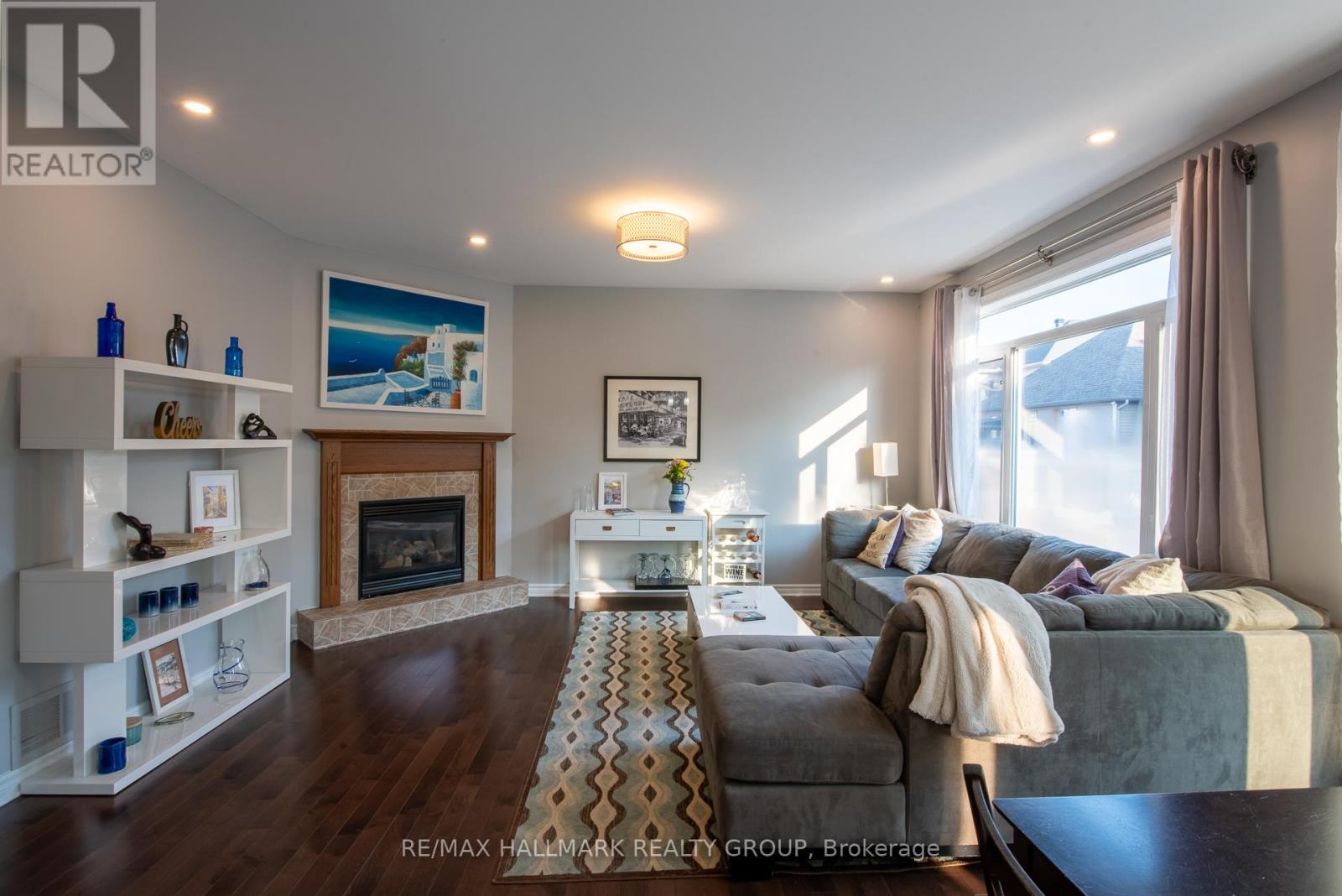 Photo 9 of 217 Fountainhead Drive, Ottawa ON