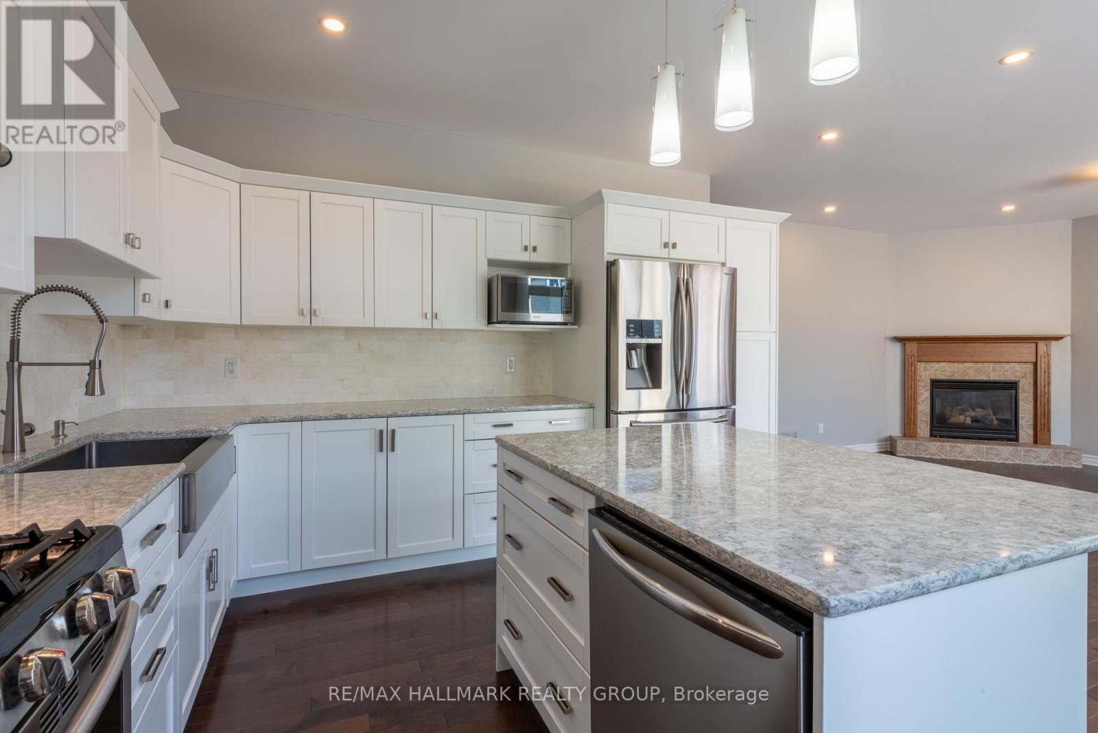 Photo 42 of 217 Fountainhead Drive, Ottawa ON