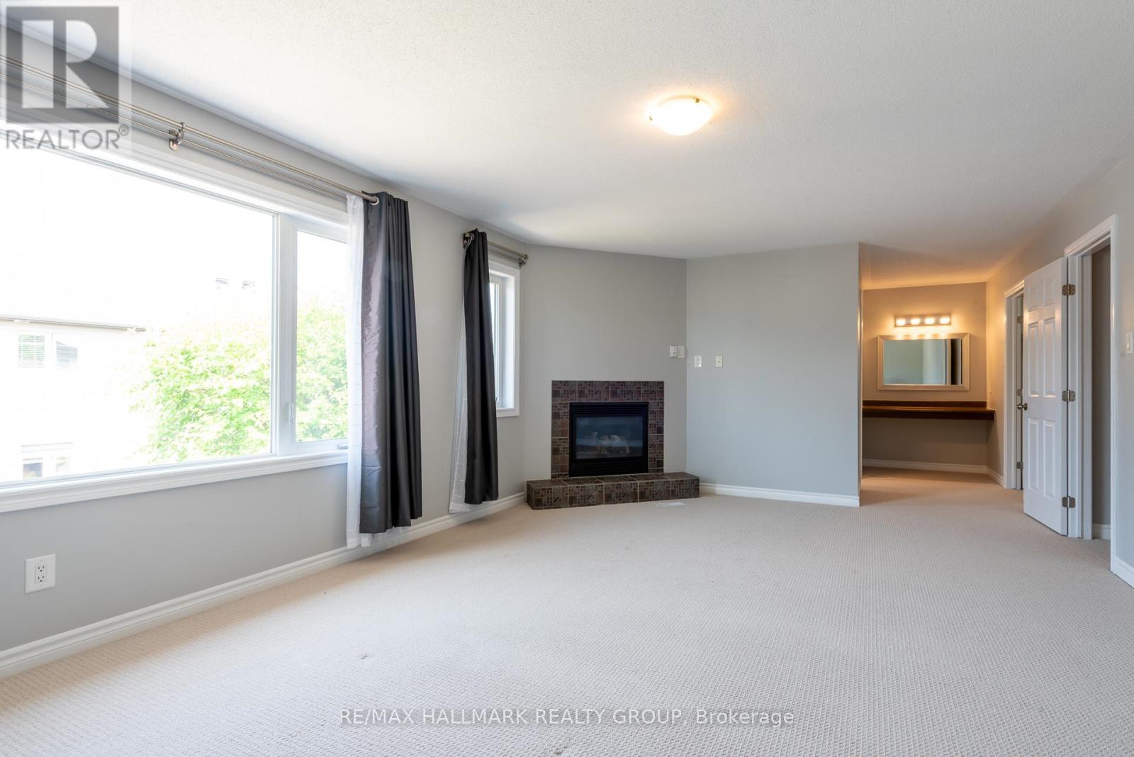 Photo 7 of 217 Fountainhead Drive, Ottawa ON