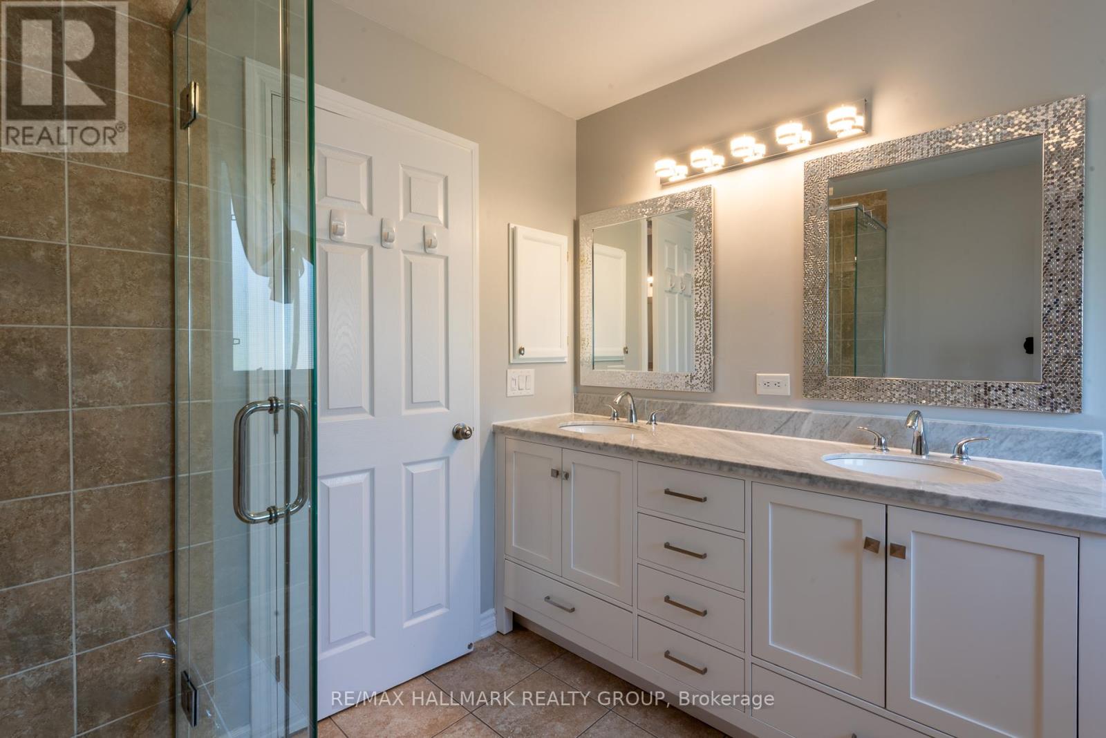 Photo 35 of 217 Fountainhead Drive, Ottawa ON