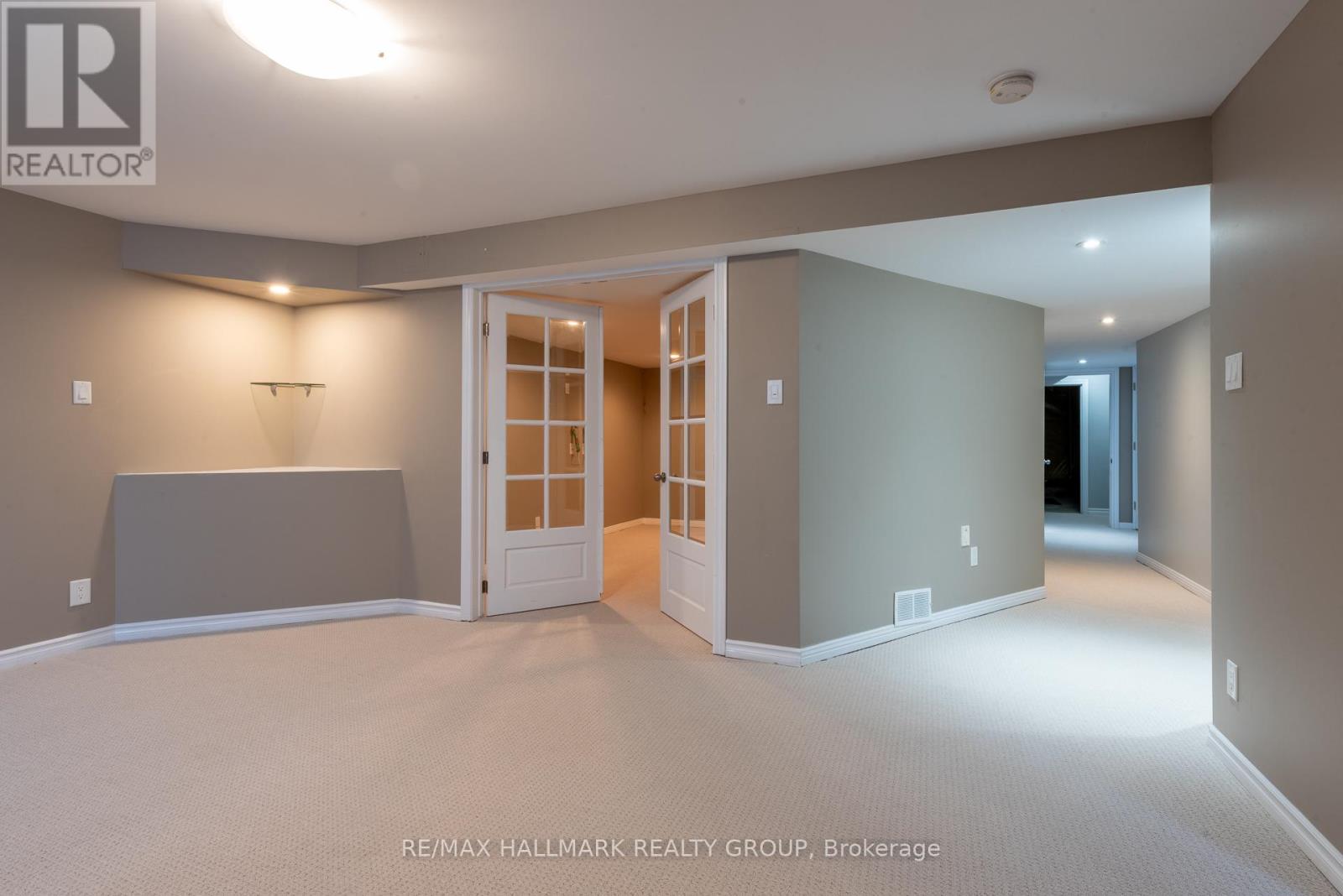 Photo 25 of 217 Fountainhead Drive, Ottawa ON