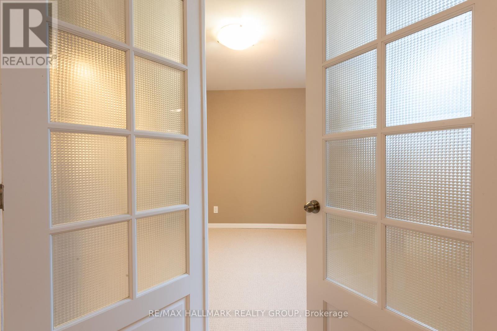 Photo 27 of 217 Fountainhead Drive, Ottawa ON