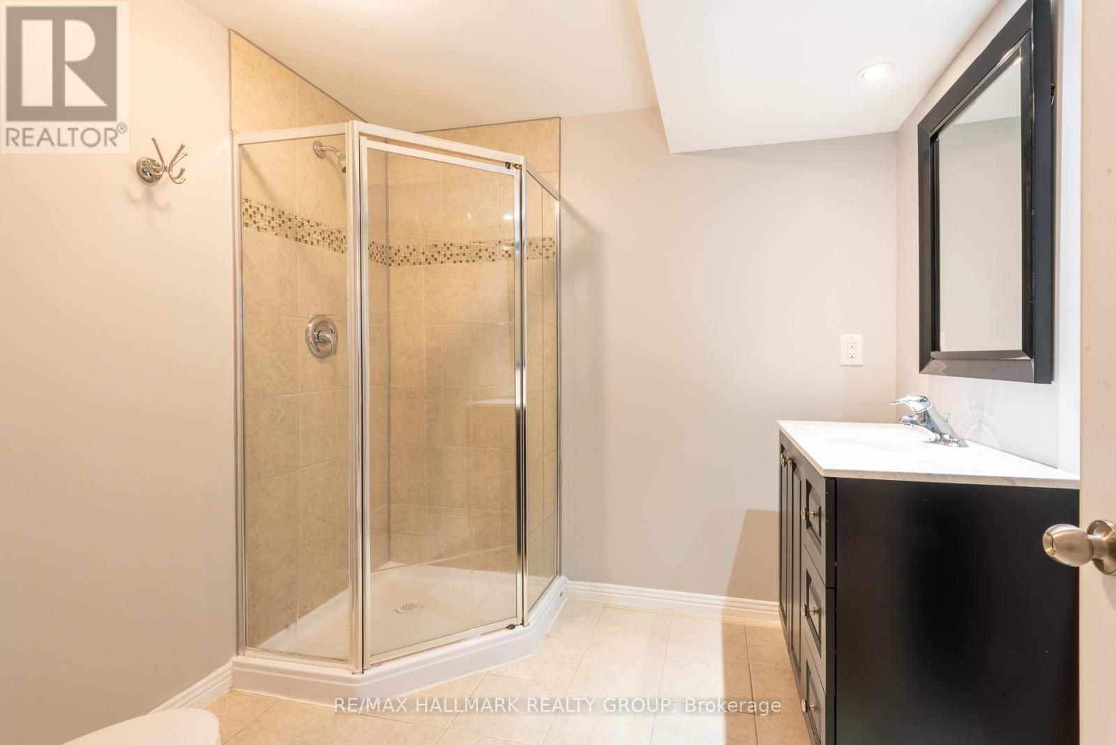 Photo 30 of 217 Fountainhead Drive, Ottawa ON