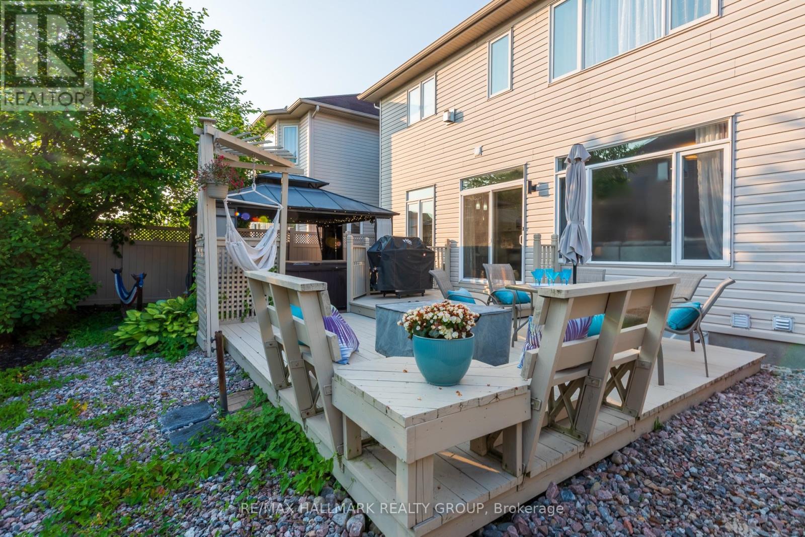 Photo 32 of 217 Fountainhead Drive, Ottawa ON