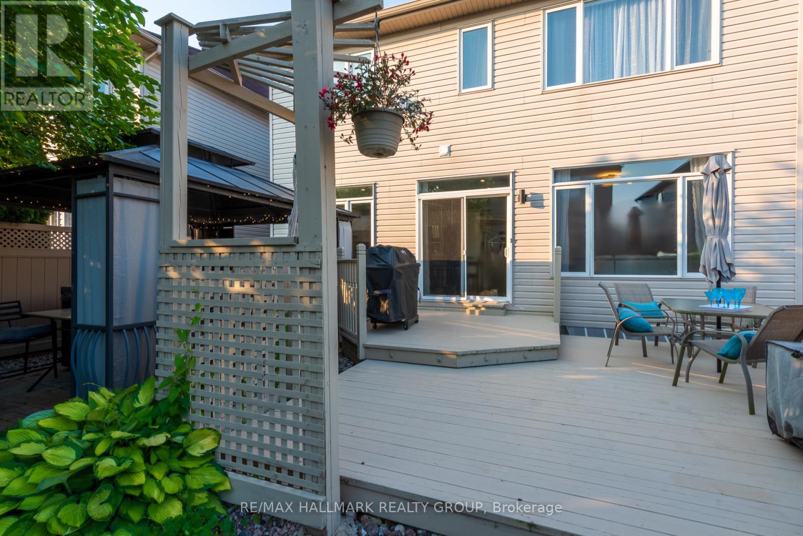 Photo 40 of 217 Fountainhead Drive, Ottawa ON