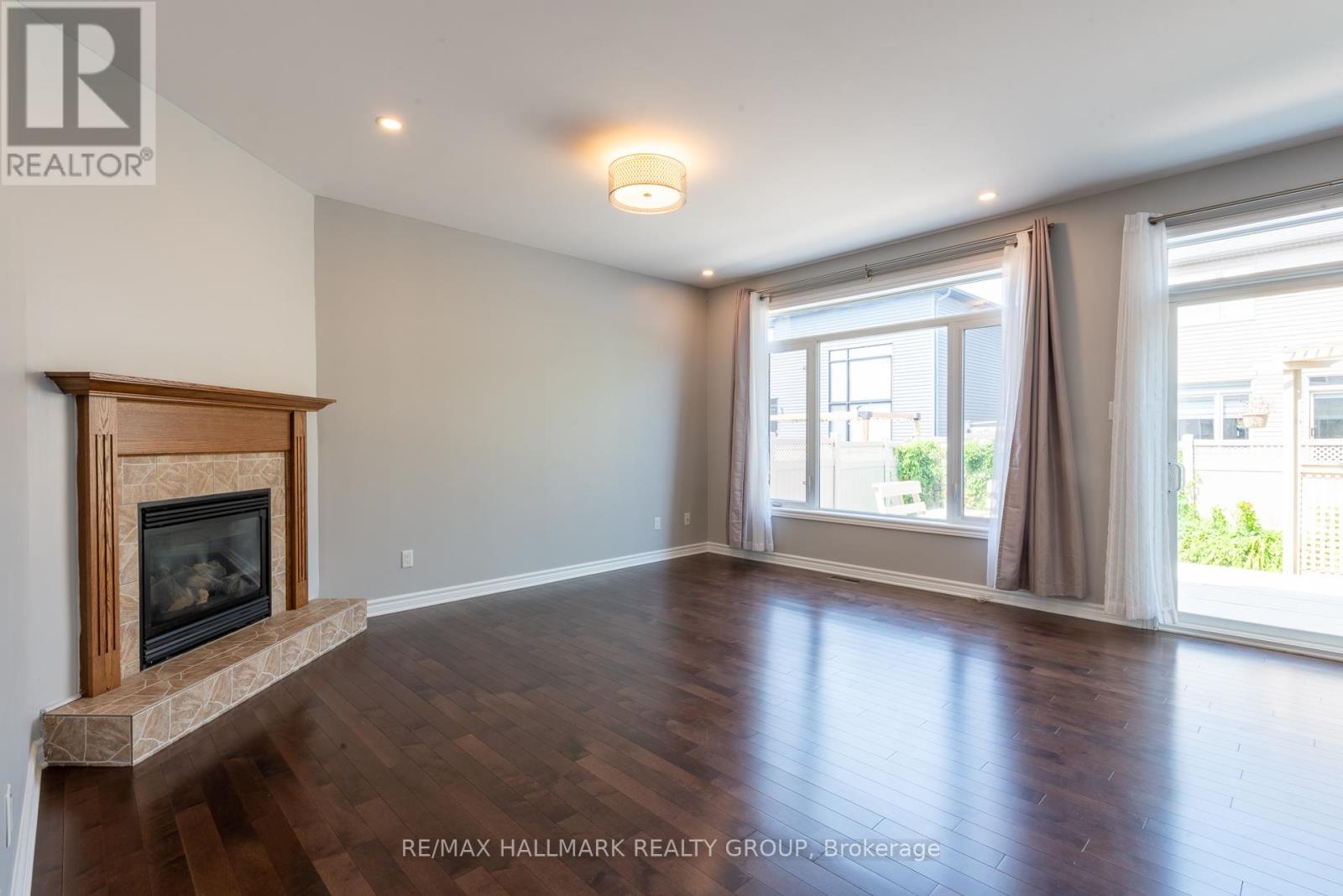 Photo 15 of 217 Fountainhead Drive, Ottawa ON