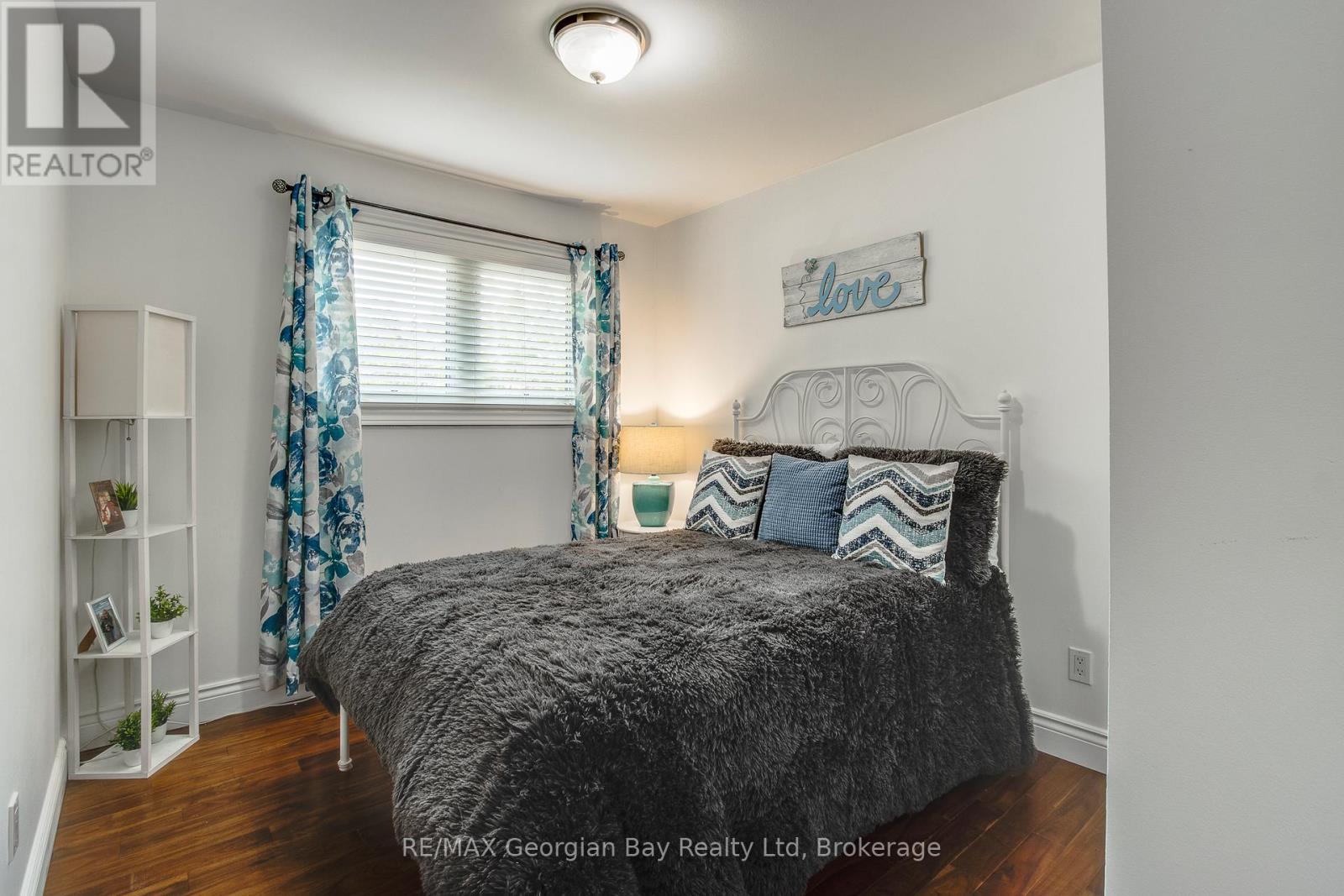 Photo 1 of 32 Kerr Drive, Penetanguishene ON